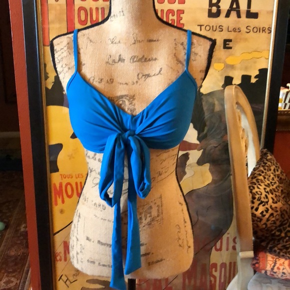 Beautiful blue bikini top M/L D/DD cup 😍💙☀️🌴💕 - Picture 5 of 12